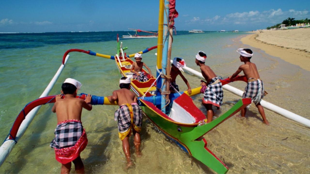 Holiday Inn Bali Sanur, An Ihg Hotel Buitenkant foto